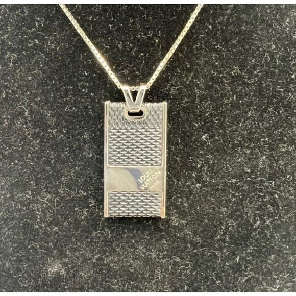 Louis Vuitton Damier Graphite Pendentif Soho Necklace M66023 Black - Picture 2 of 6